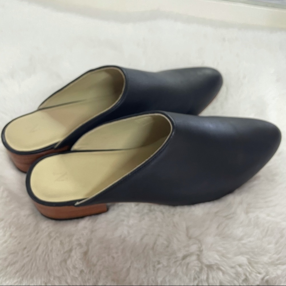 Nisolo Women’s Black Leather Mules 8.5
